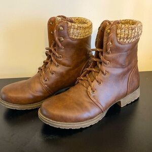 Women’s combat boots